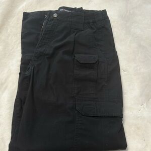 Tactical series 5.11 men’s pants size 30/36. Black